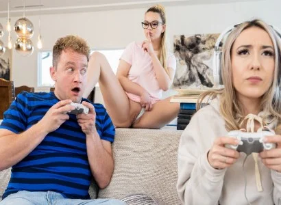 cô bé do ham game mà bị bạn thân chiếm mất người yêu